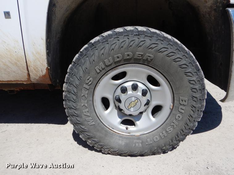 image for item DE8303 2009 Chevrolet Silverado 2500HD pickup truck