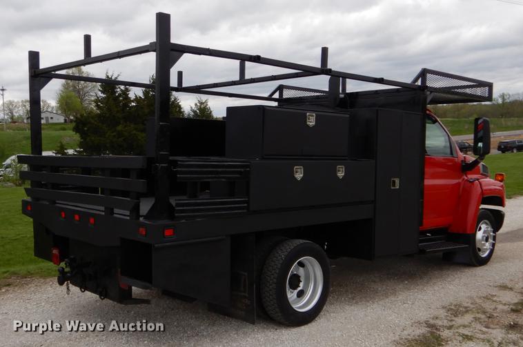image for item DE8323 2004 Chevrolet C4500 utility truck