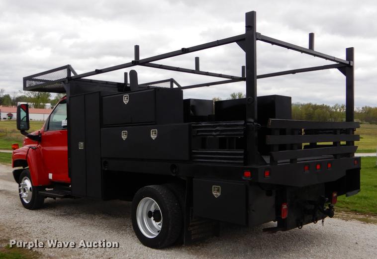 image for item DE8323 2004 Chevrolet C4500 utility truck