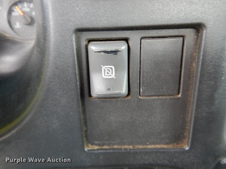 image for item DE8323 2004 Chevrolet C4500 utility truck