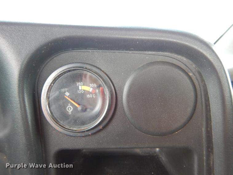 image for item DE8323 2004 Chevrolet C4500 utility truck