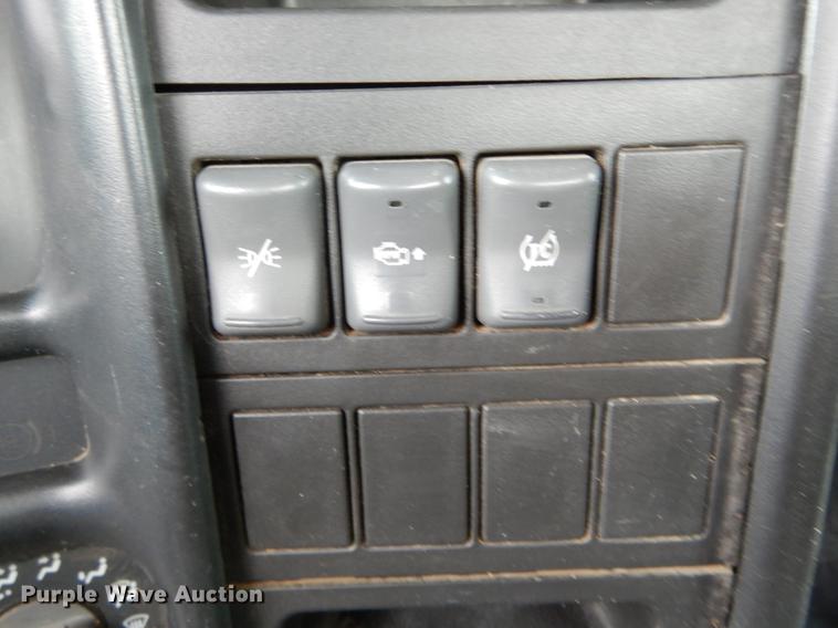 image for item DE8323 2004 Chevrolet C4500 utility truck