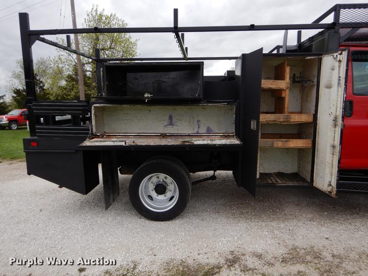 image for item DE8323 2004 Chevrolet C4500 utility truck