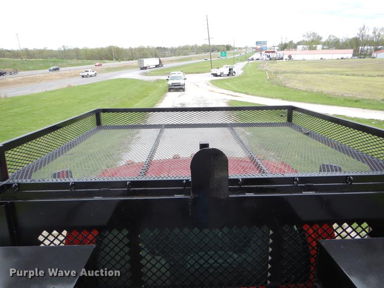 image for item DE8323 2004 Chevrolet C4500 utility truck