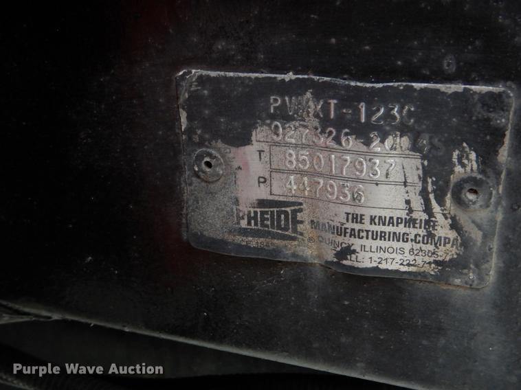 image for item DE8323 2004 Chevrolet C4500 utility truck