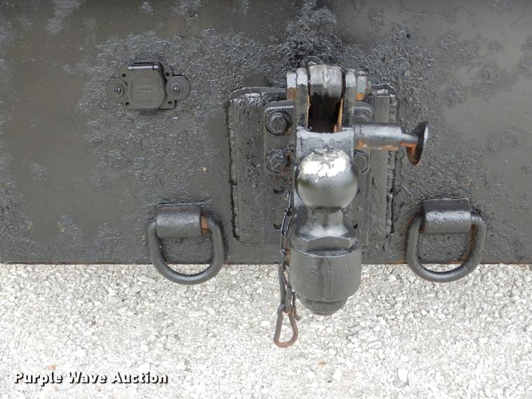 image for item DE8323 2004 Chevrolet C4500 utility truck