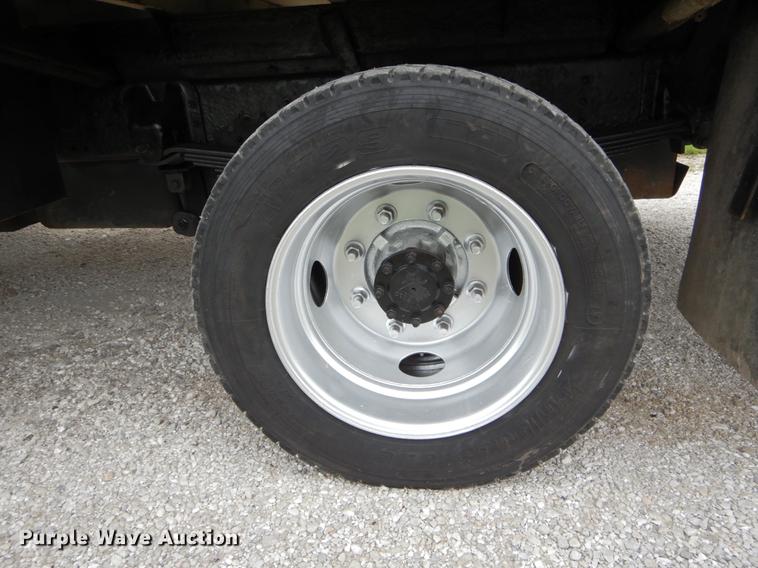 image for item DE8323 2004 Chevrolet C4500 utility truck