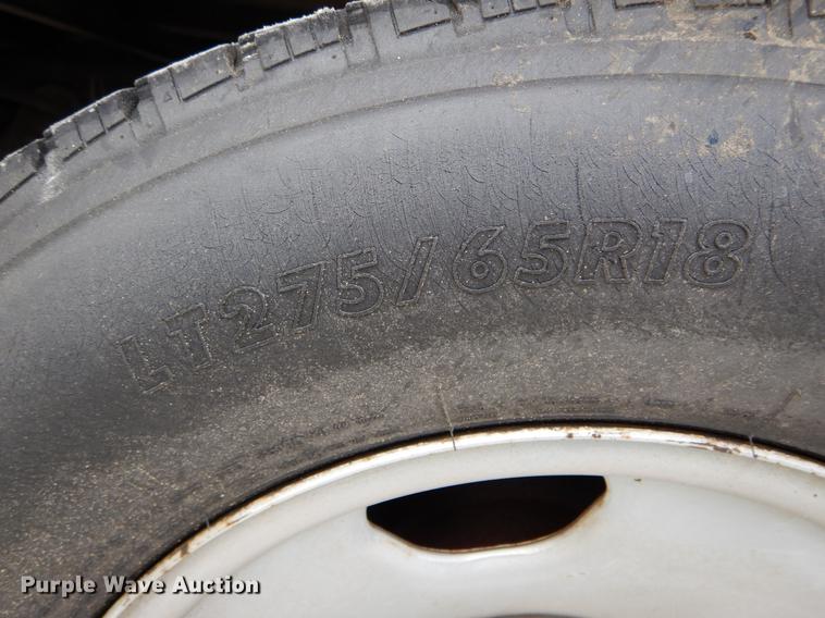 image for item DE8328 2006 Ford F350 Super Duty XL utility bed pickup truck