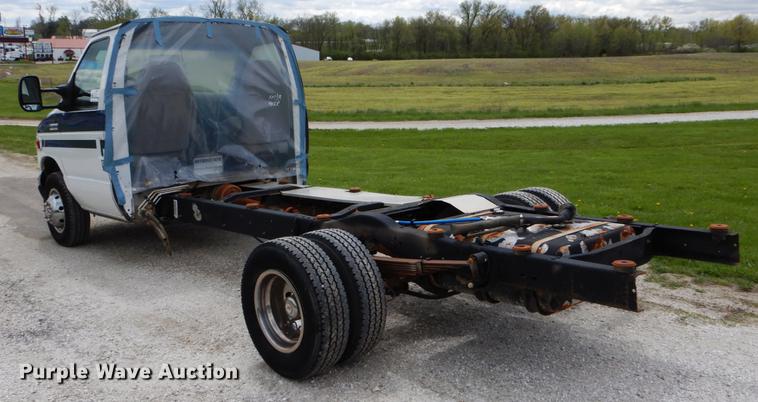 image for item DE8329 2006 Ford E450 cab and chassis