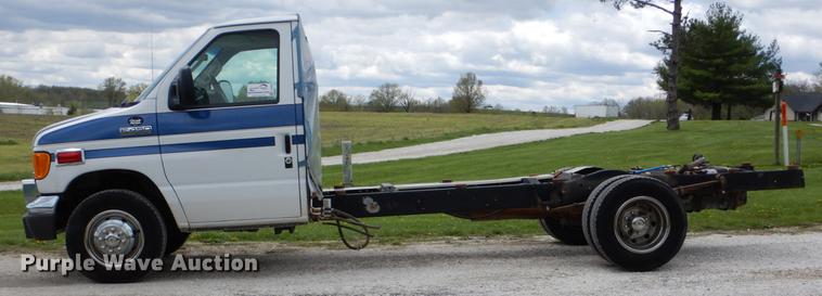 image for item DE8329 2006 Ford E450 cab and chassis