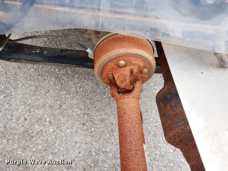 image for item DE8329 2006 Ford E450 cab and chassis