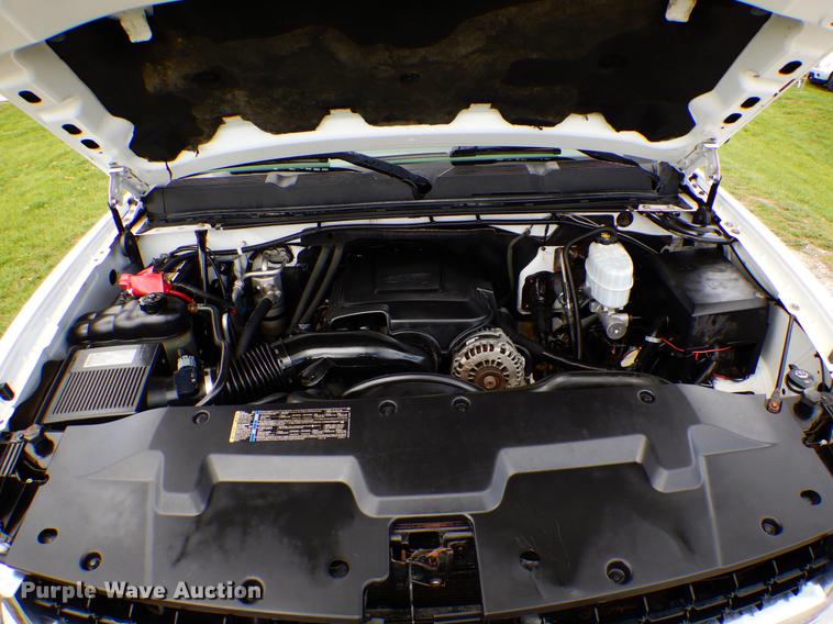 image for item DE8330 2010 Chevrolet Silverado 2500HD Ext. Cab pickup truck