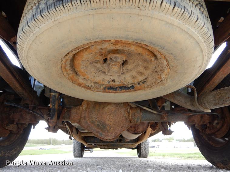 image for item DE8330 2010 Chevrolet Silverado 2500HD Ext. Cab pickup truck