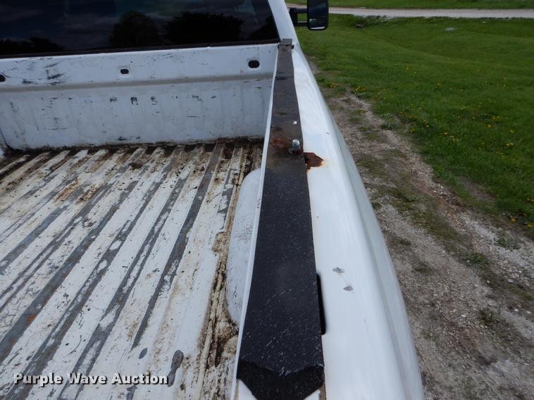 image for item DE8330 2010 Chevrolet Silverado 2500HD Ext. Cab pickup truck