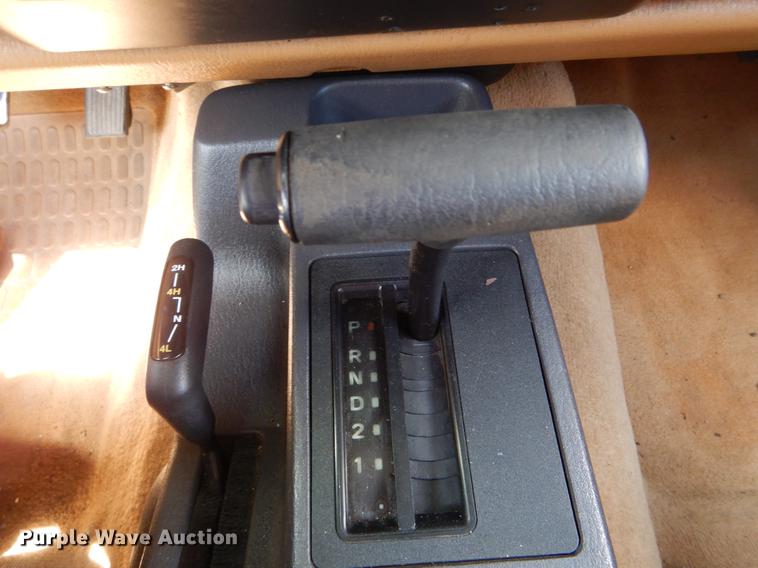 image for item DE8332 1997 Jeep Wrangler SUV