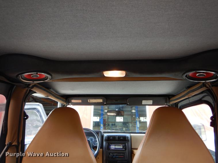 image for item DE8332 1997 Jeep Wrangler SUV