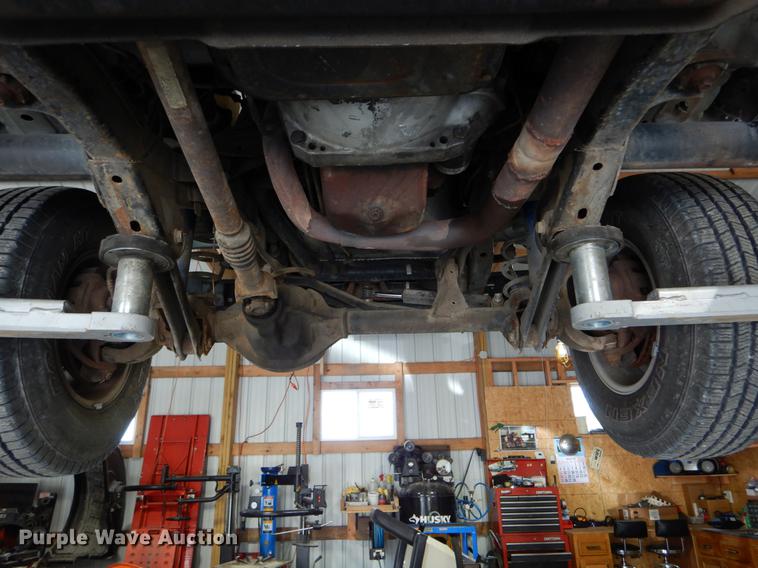 image for item DE8332 1997 Jeep Wrangler SUV