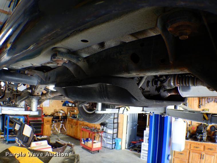 image for item DE8332 1997 Jeep Wrangler SUV