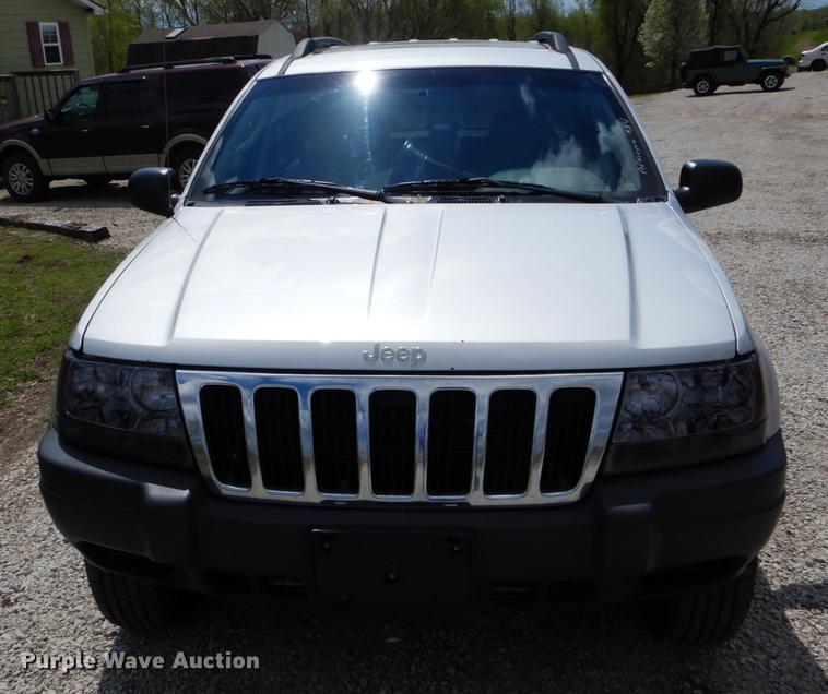 image for item DE8333 2003 Jeep Grand Cherokee Laredo SUV