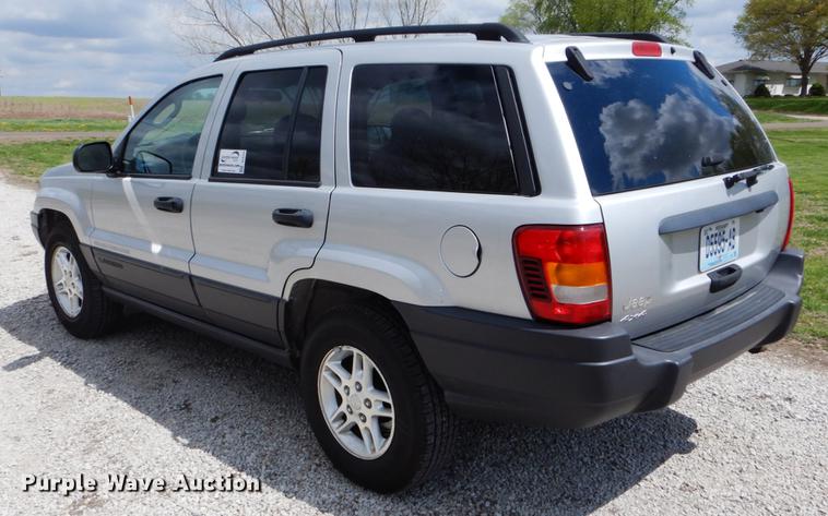 image for item DE8333 2003 Jeep Grand Cherokee Laredo SUV