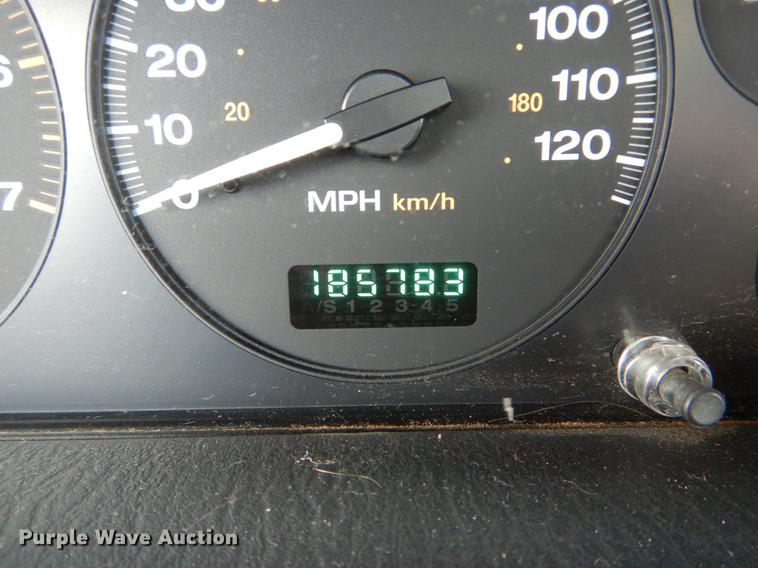 image for item DE8333 2003 Jeep Grand Cherokee Laredo SUV