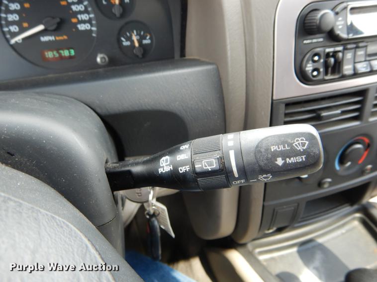 image for item DE8333 2003 Jeep Grand Cherokee Laredo SUV