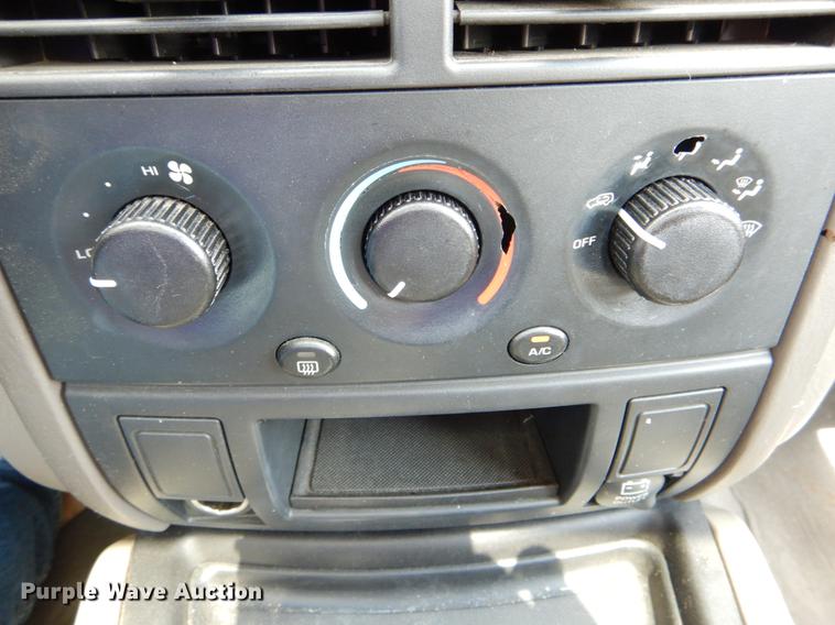 image for item DE8333 2003 Jeep Grand Cherokee Laredo SUV