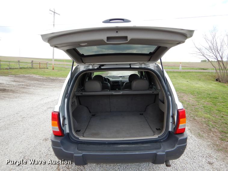 image for item DE8333 2003 Jeep Grand Cherokee Laredo SUV