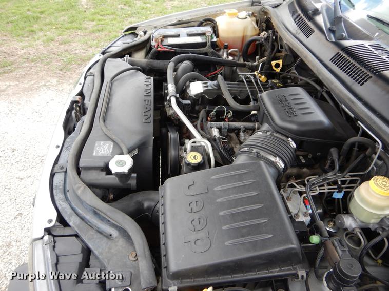 image for item DE8333 2003 Jeep Grand Cherokee Laredo SUV