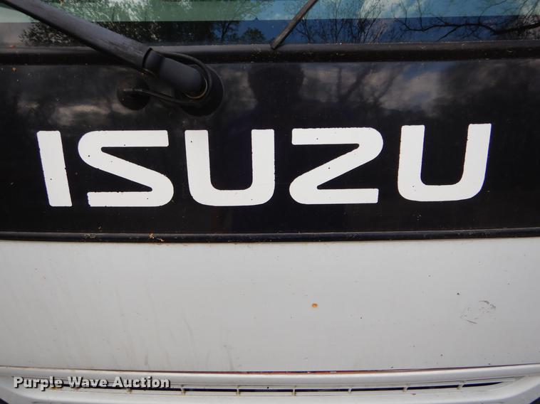 image for item DE8335 2000 Isuzu NPR utility truck