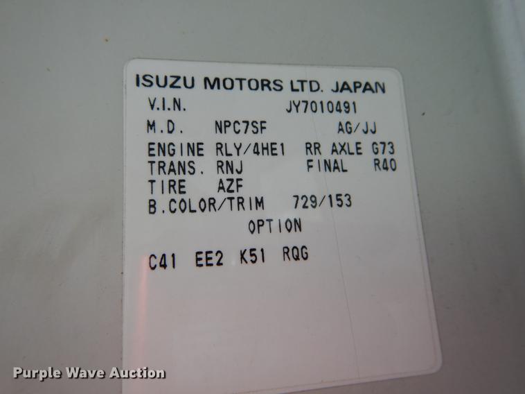 image for item DE8335 2000 Isuzu NPR utility truck