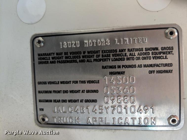 image for item DE8335 2000 Isuzu NPR utility truck