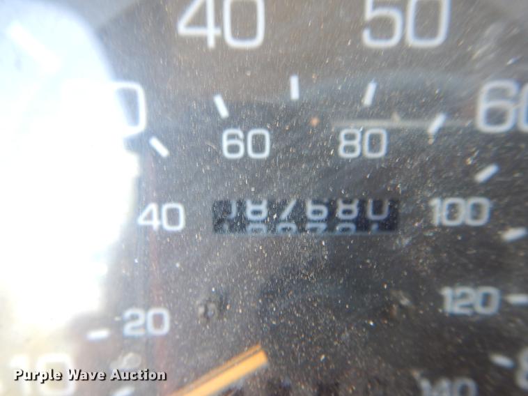 image for item DE8352 2004 Mitsubishi Fuso FG dump flatbed truck