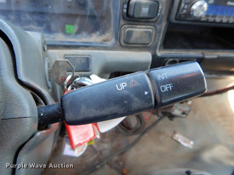 image for item DE8352 2004 Mitsubishi Fuso FG dump flatbed truck