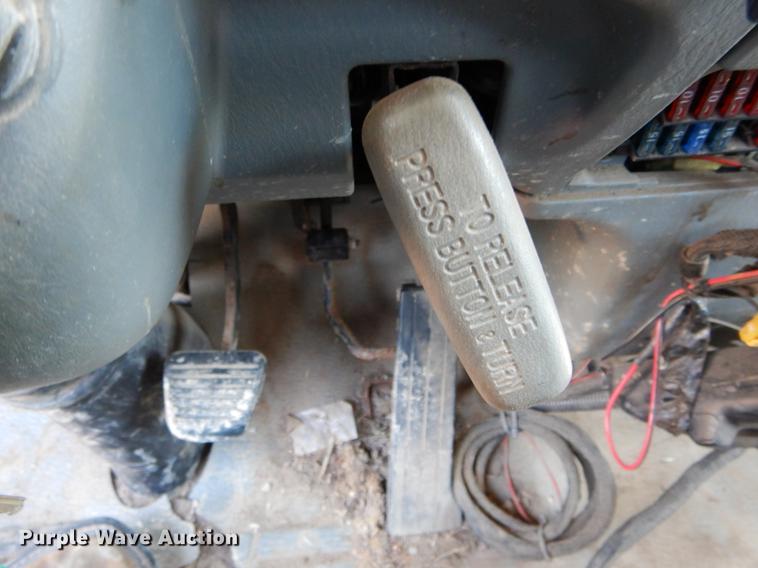 image for item DE8352 2004 Mitsubishi Fuso FG dump flatbed truck