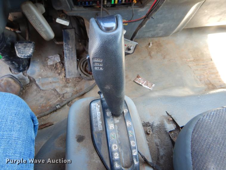 image for item DE8352 2004 Mitsubishi Fuso FG dump flatbed truck