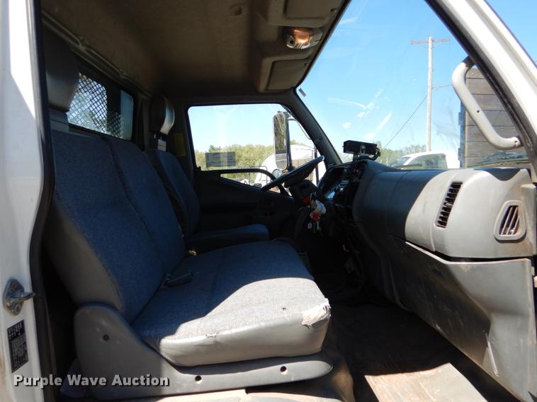 image for item DE8352 2004 Mitsubishi Fuso FG dump flatbed truck