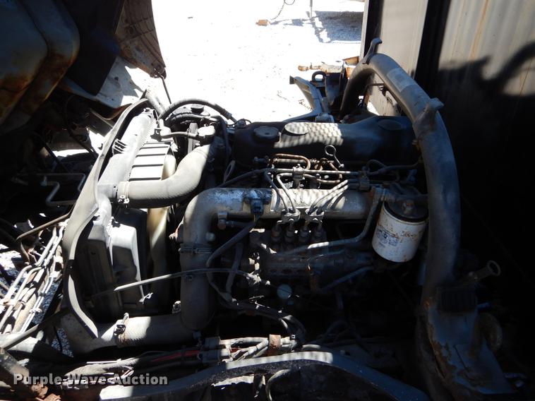 image for item DE8352 2004 Mitsubishi Fuso FG dump flatbed truck