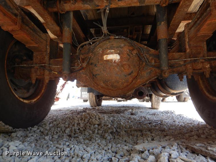 image for item DE8352 2004 Mitsubishi Fuso FG dump flatbed truck