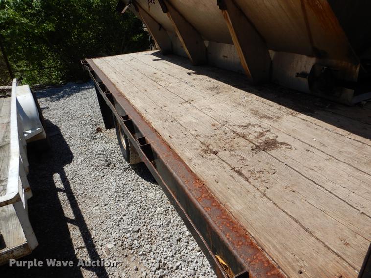 image for item DE8352 2004 Mitsubishi Fuso FG dump flatbed truck