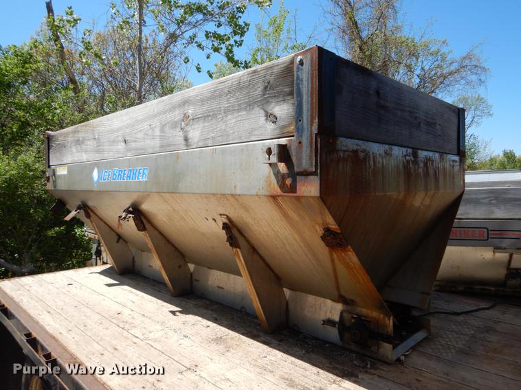 image for item DE8352 2004 Mitsubishi Fuso FG dump flatbed truck