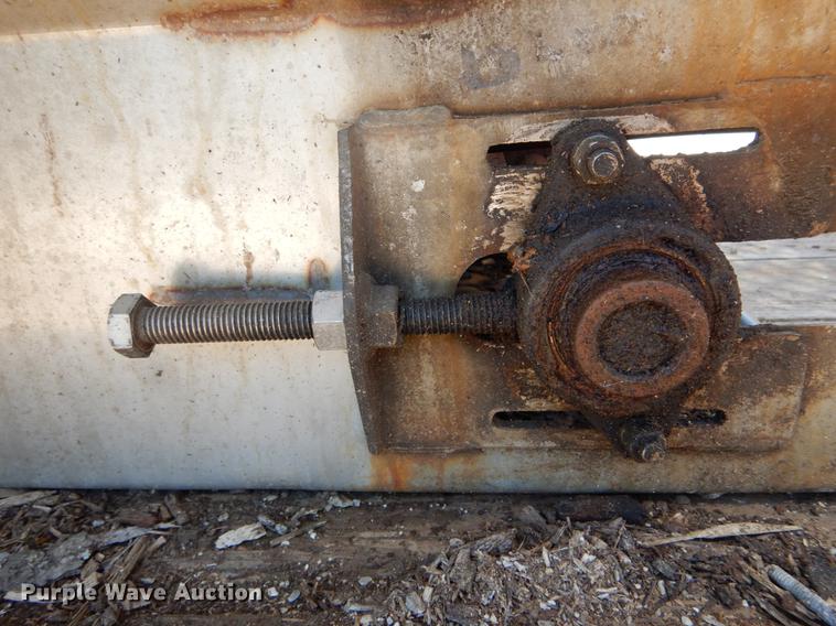 image for item DE8352 2004 Mitsubishi Fuso FG dump flatbed truck