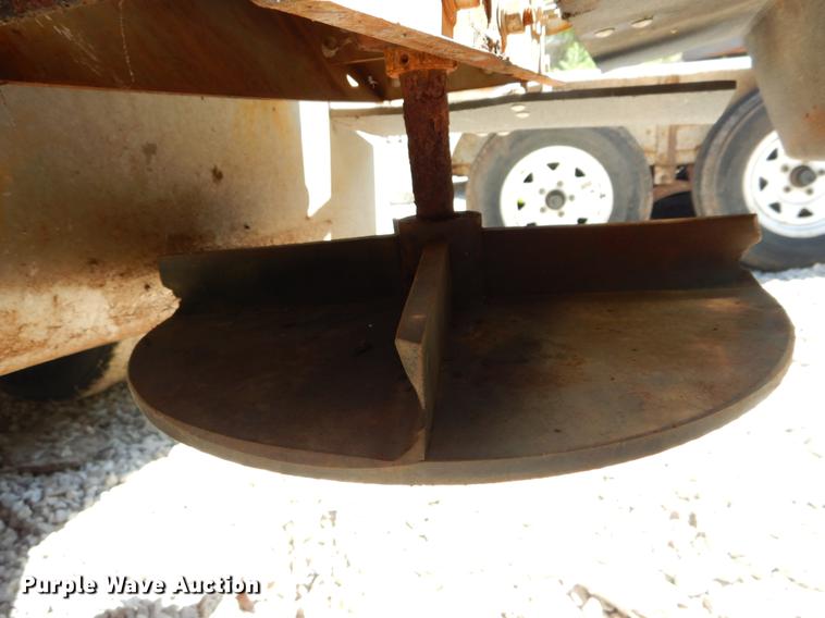 image for item DE8352 2004 Mitsubishi Fuso FG dump flatbed truck