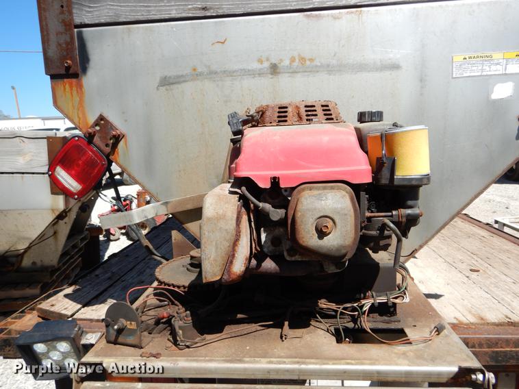 image for item DE8352 2004 Mitsubishi Fuso FG dump flatbed truck