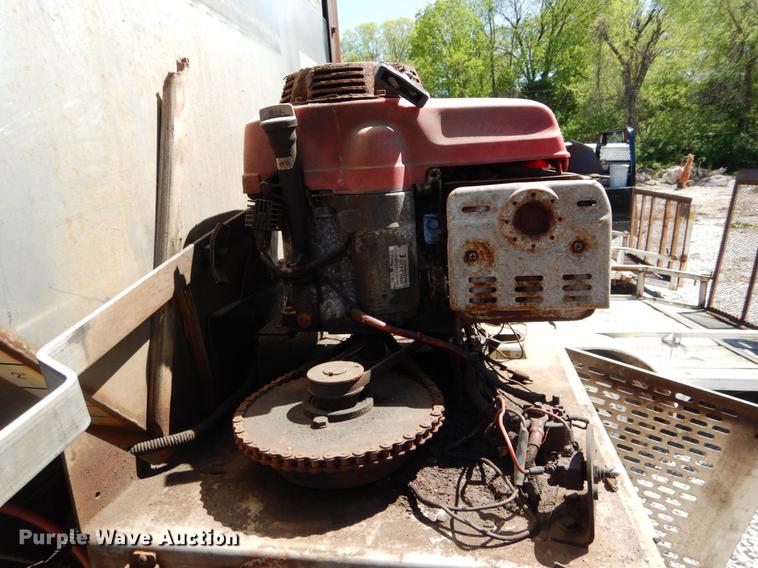 image for item DE8352 2004 Mitsubishi Fuso FG dump flatbed truck