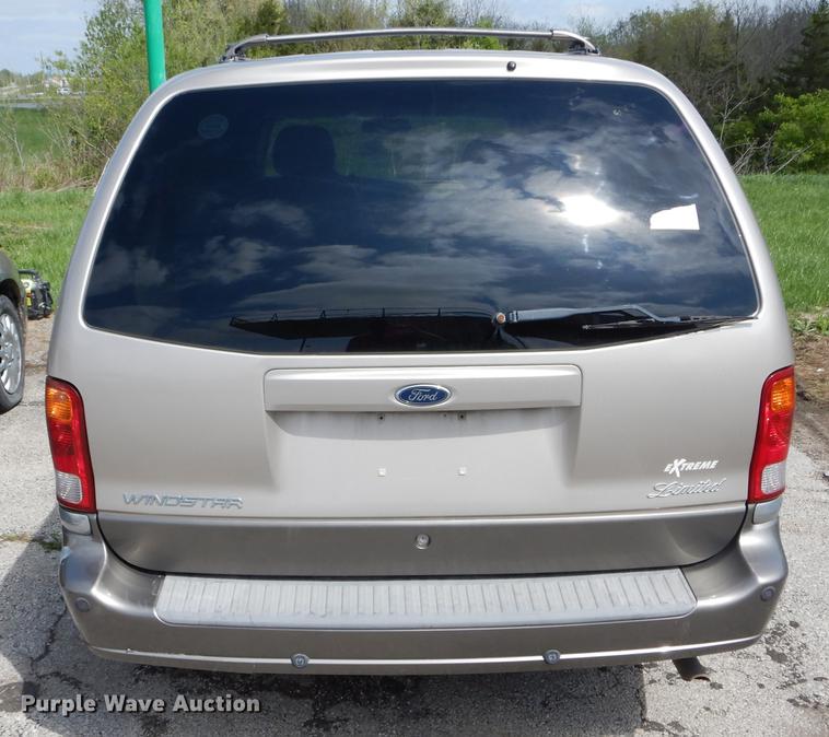 image for item DE8360 2001 Ford Windstar Limited van