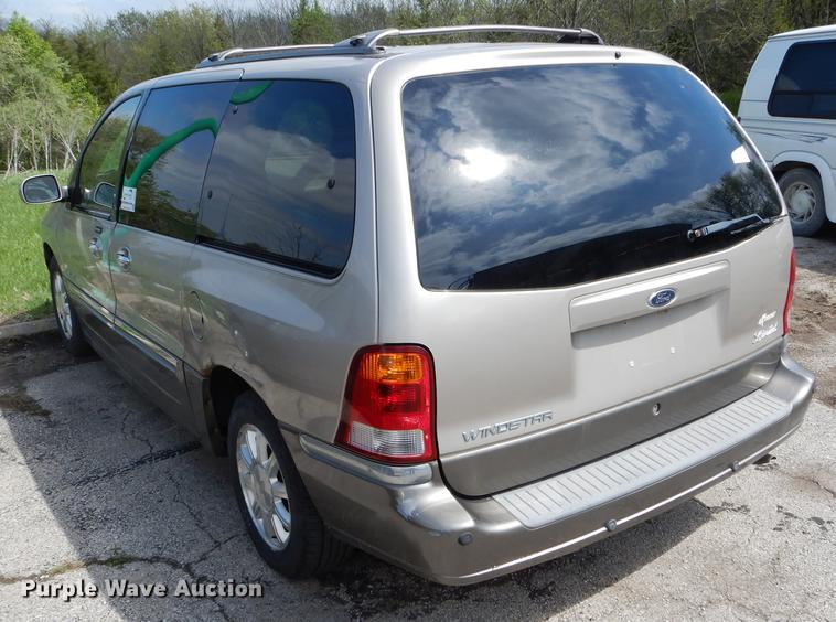 image for item DE8360 2001 Ford Windstar Limited van
