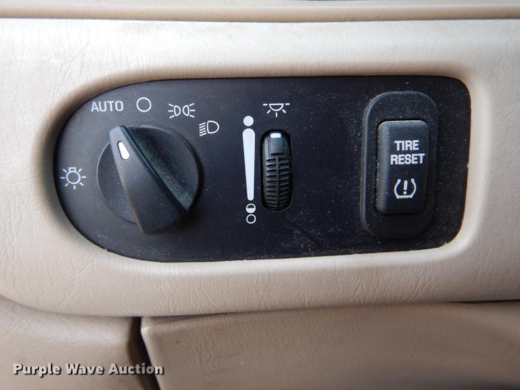 image for item DE8360 2001 Ford Windstar Limited van