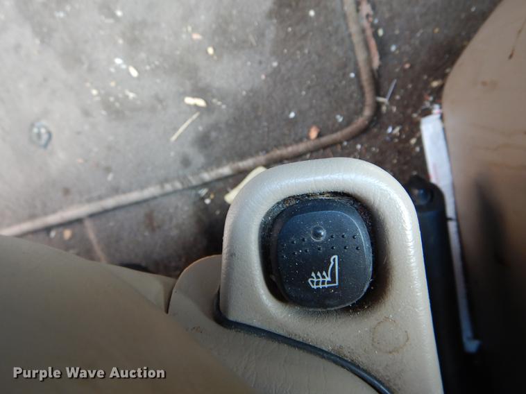 image for item DE8360 2001 Ford Windstar Limited van