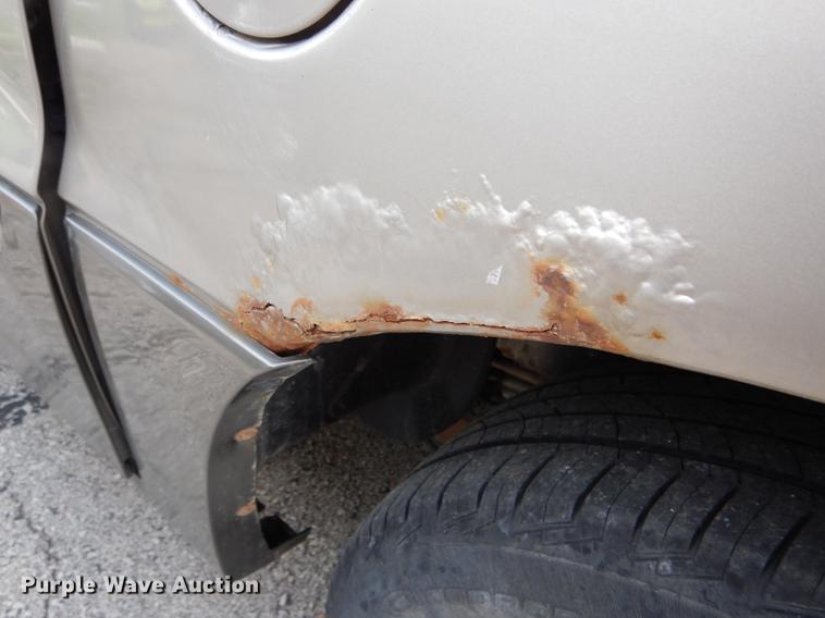 image for item DE8360 2001 Ford Windstar Limited van